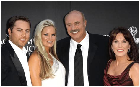 robin mcgraw twin brother roger
